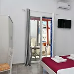 Adriana Parikia (Paros)