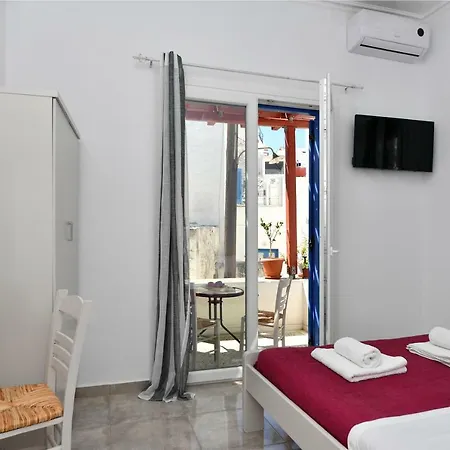 Adriana Parikia (Paros)