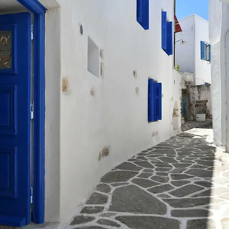 Adriana * Parikia (Paros)