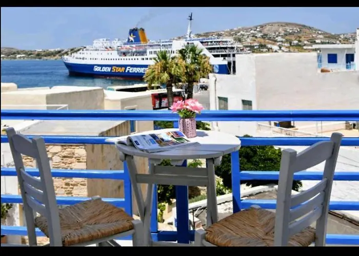 Adriana Parikia (Paros)